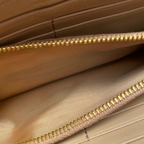 authentic PRADA Wallet Around Leather - Picture 10 of 16